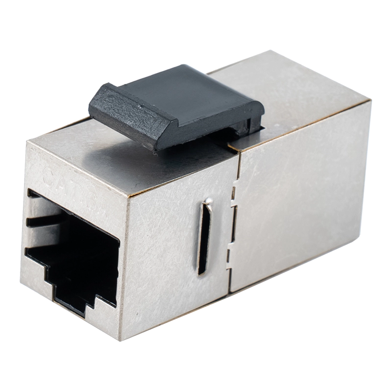 Acoplador em linha RJ45 blindado C6 (com clipe de plástico) SM-2034SC6